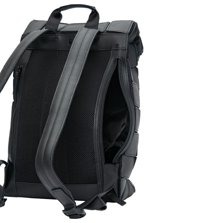 軽量バックパック｜PS203｜革・レザーバッグのTRION(トライオン)公式サイト